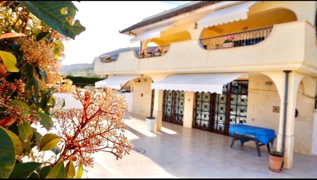 B&B Santa Lucia Manfredonia Buitenkant foto